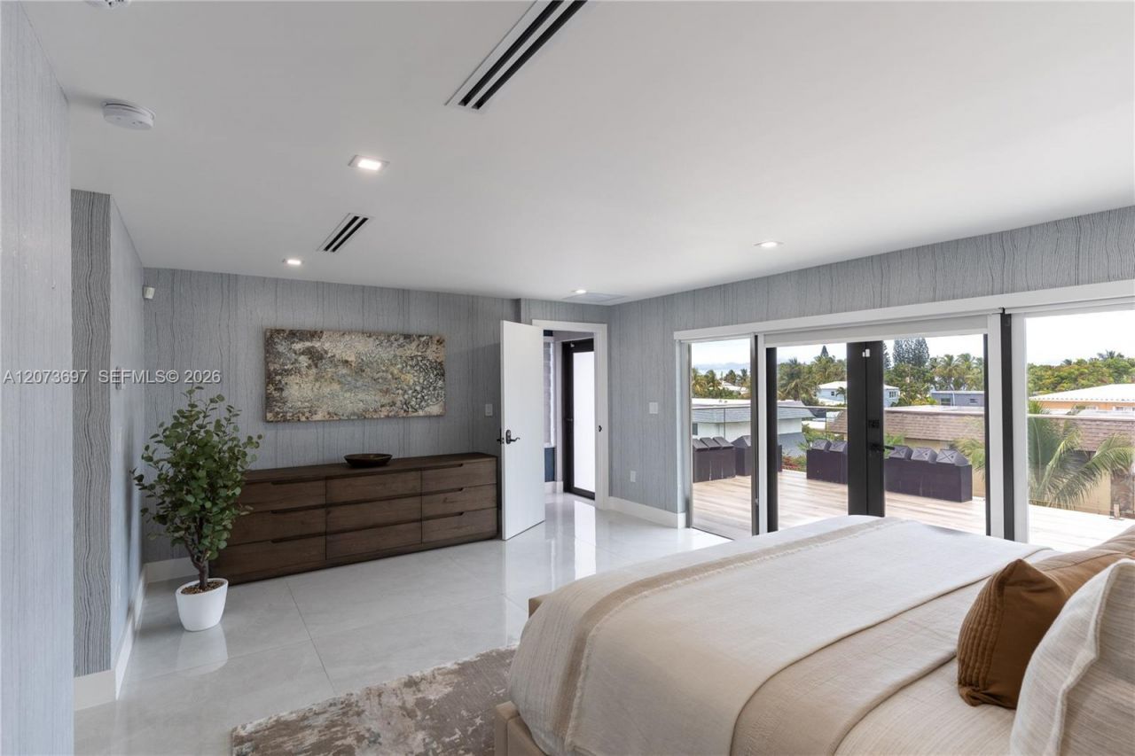 5601 N Ocean Dr , Hollywood, FL 33019 Photo