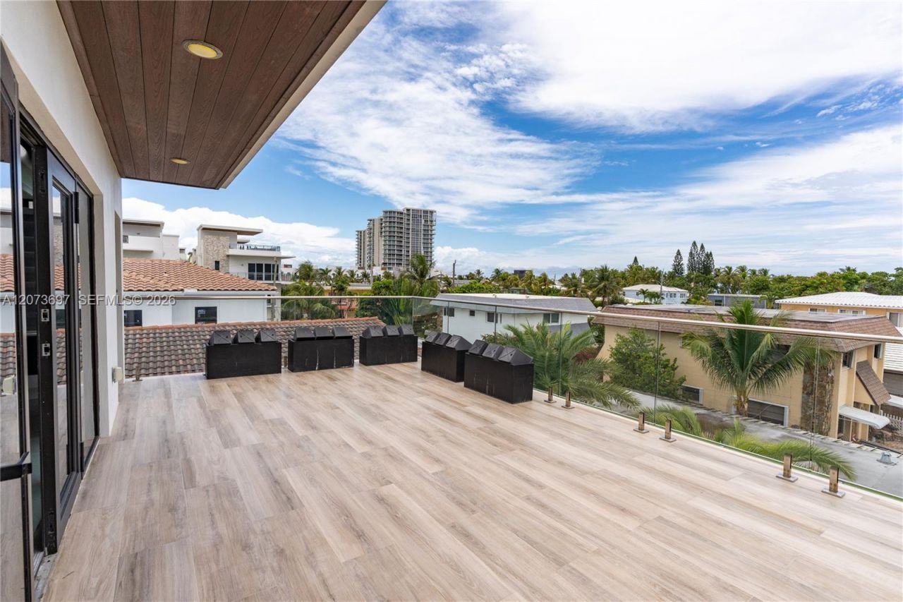5601 N Ocean Dr , Hollywood, FL 33019 Photo