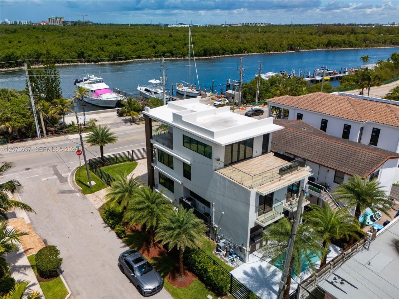 5601 N Ocean Dr , Hollywood, FL 33019 Photo