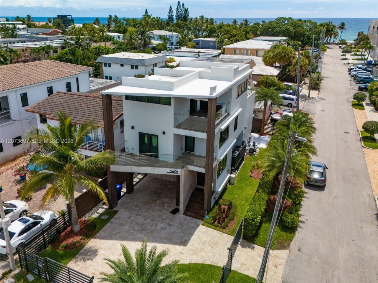 5601 N Ocean Dr , Hollywood, FL 33019 Photo