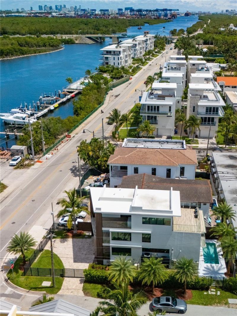 5601 N Ocean Dr , Hollywood, FL 33019 Photo