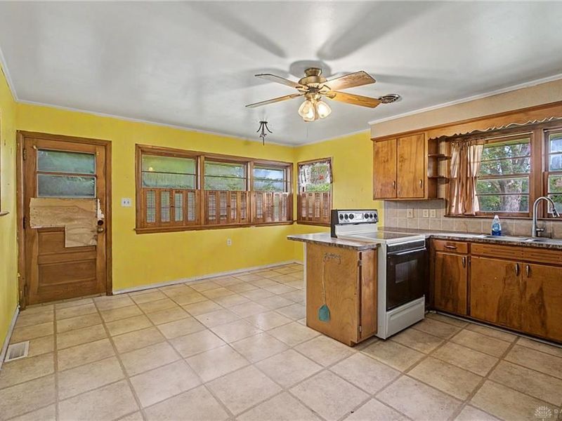 306 E Meeker Avenue, Greenville, OH 45331 Photo 17