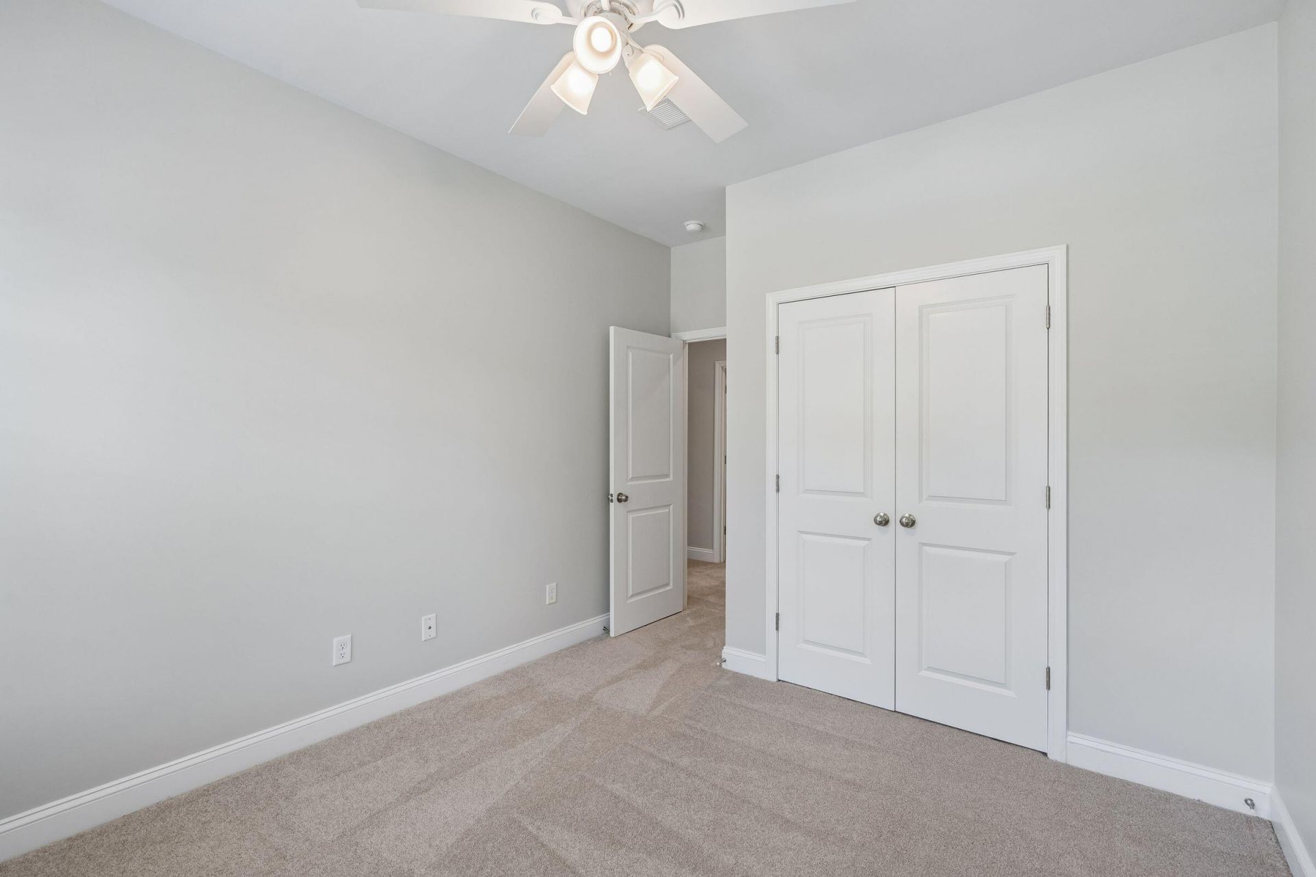 815 Porcari Street Photo 31
