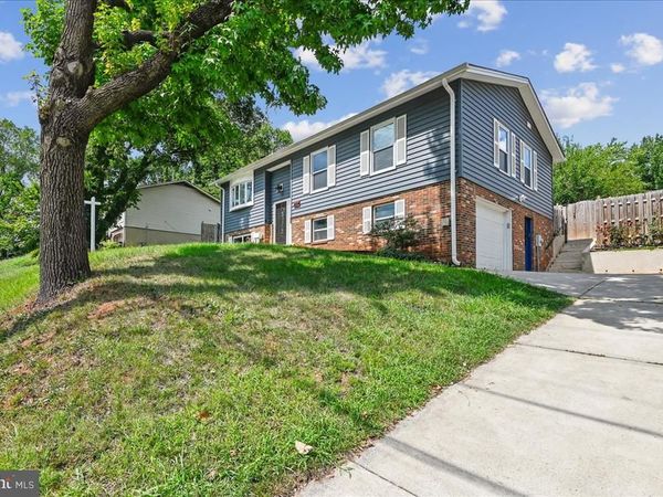 6004 QUEENS CHAPEL ROAD, HYATTSVILLE, MD 20782