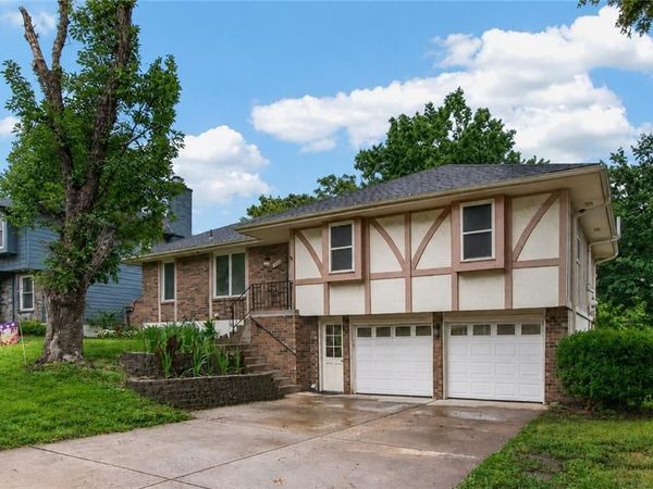 3523 NE Stanton Street, Lee's Summit, MO 64064