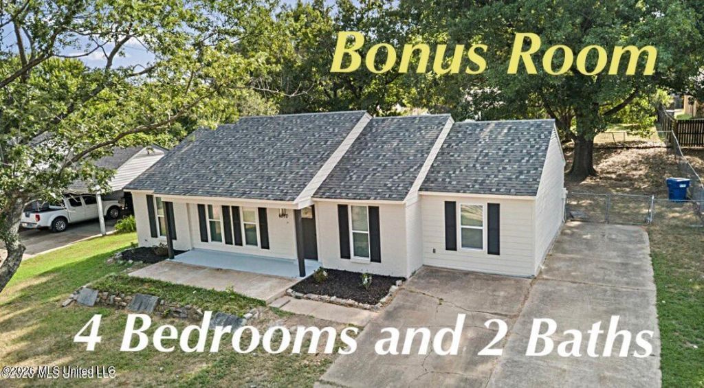 6370 Sandhurst Road, Horn Lake, MS 38637 Main Photo
