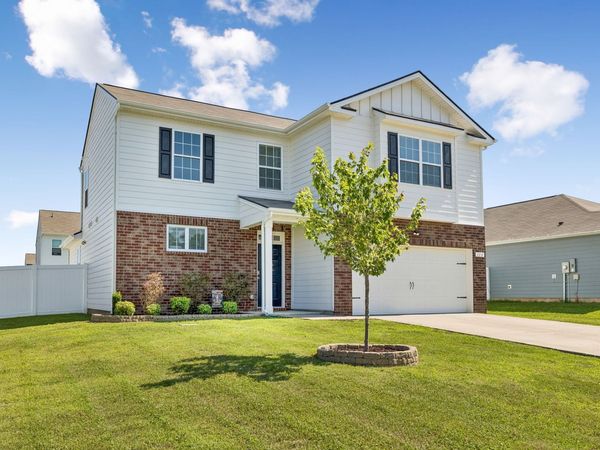 114 Stammer Farms Blvd, Chapel Hill, TN 37034