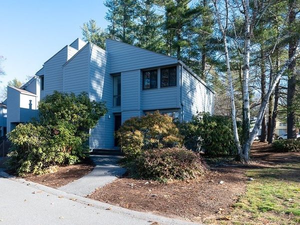 140 Butternut Hollow, Unit 140, Acton, MA 01718