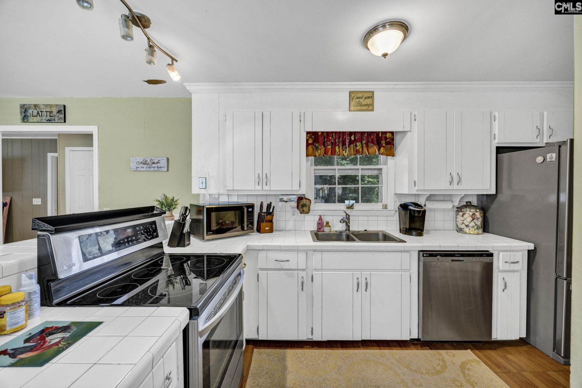 1219 Chadford Road  Photo 14