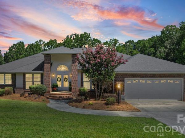 3008 Eaker Drive, Cherryville, NC 28021