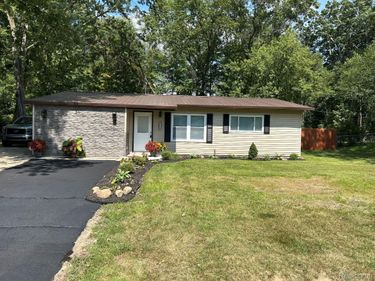 2564 Mueller Road, Orion Township, Mi 48359