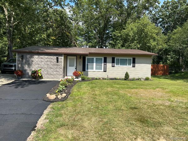 2564 Mueller Road, Orion Township, Mi 48359