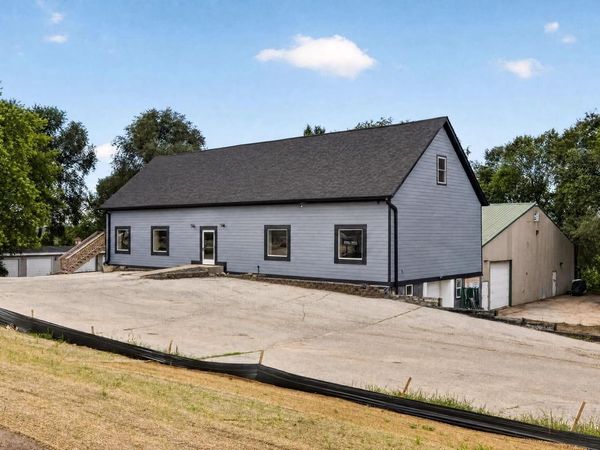 N3239 State Road 16, La Crosse, WI 54601