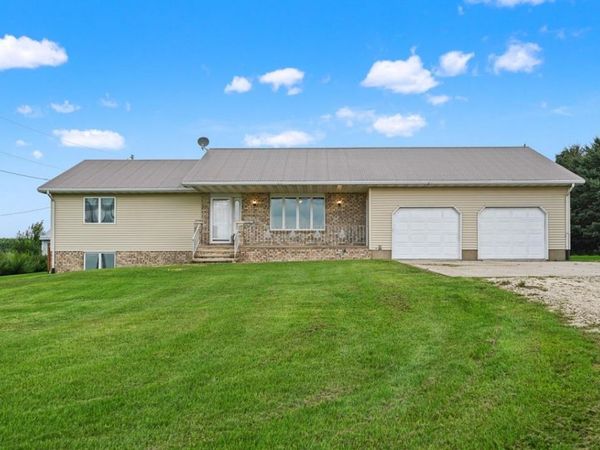 3023 160th St., Dyersville, IA 52040