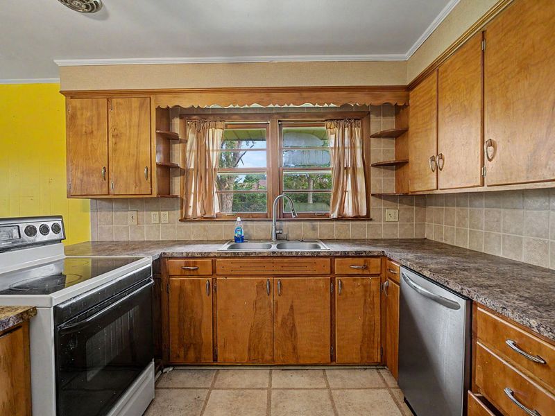 306 E Meeker Avenue, Greenville, OH 45331 Photo 15