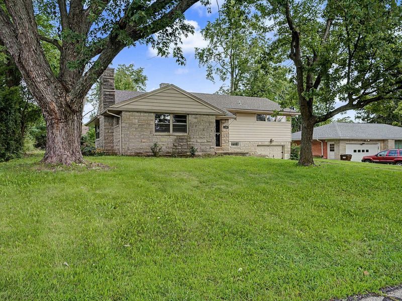306 E Meeker Avenue, Greenville, OH 45331 Photo 2