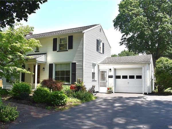 126 Tottenham Rd, Rochester, NY 14609