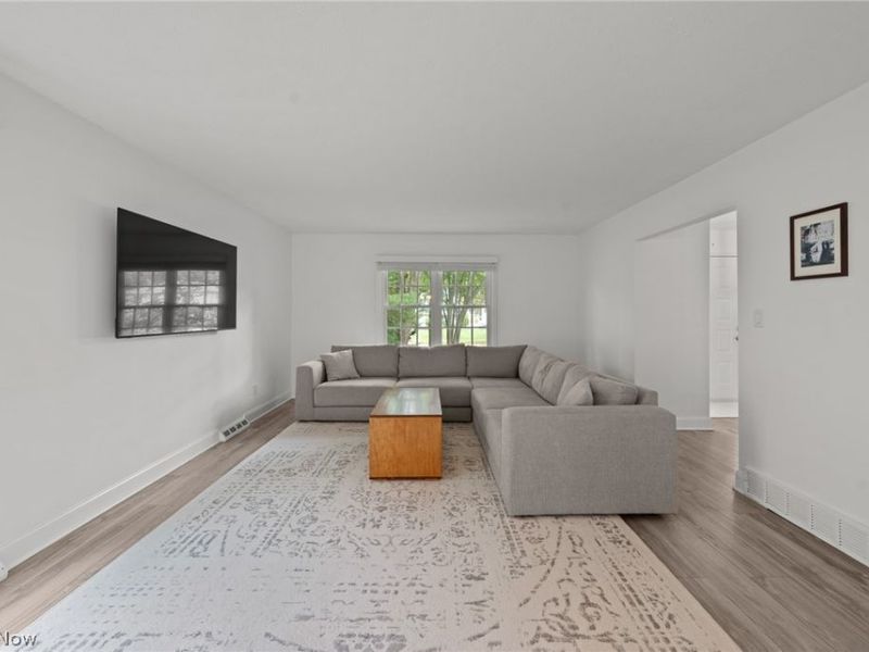 5048 Stansbury Drive, Solon, OH 44139 Photo 13