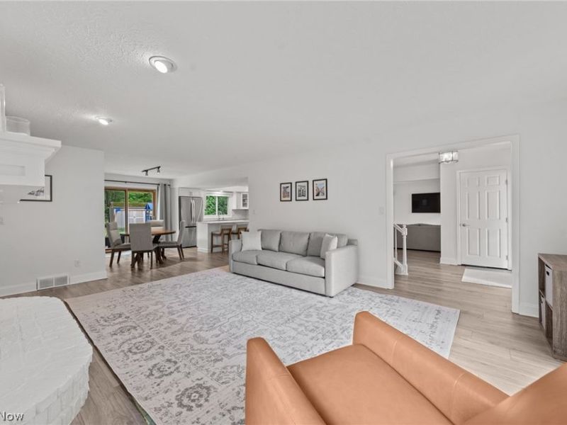 5048 Stansbury Drive, Solon, OH 44139 Photo 3