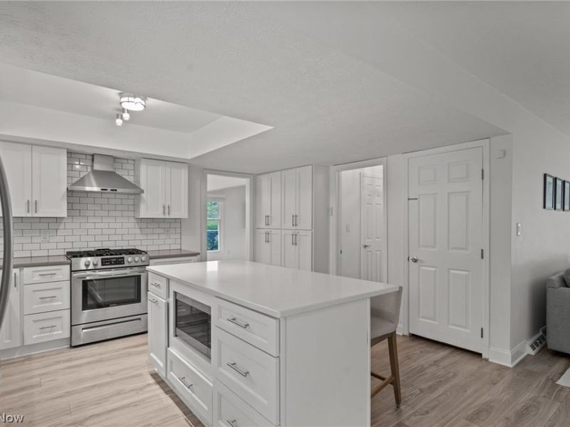 5048 Stansbury Drive, Solon, OH 44139 Photo 9