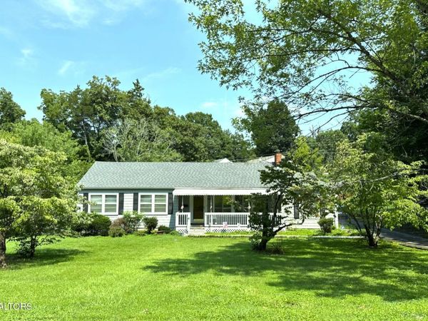 6016 Kaywood Rd, Knoxville, TN 37920