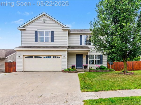 486 Sweet Briar Ridge, Linden, Mi 48451