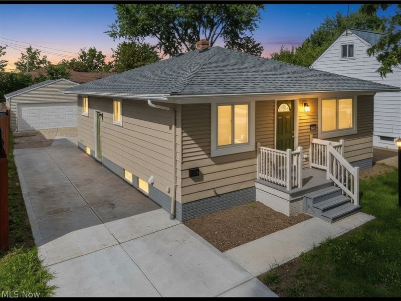 15909 Bryce Avenue, Cleveland, OH 44128 Photo 2