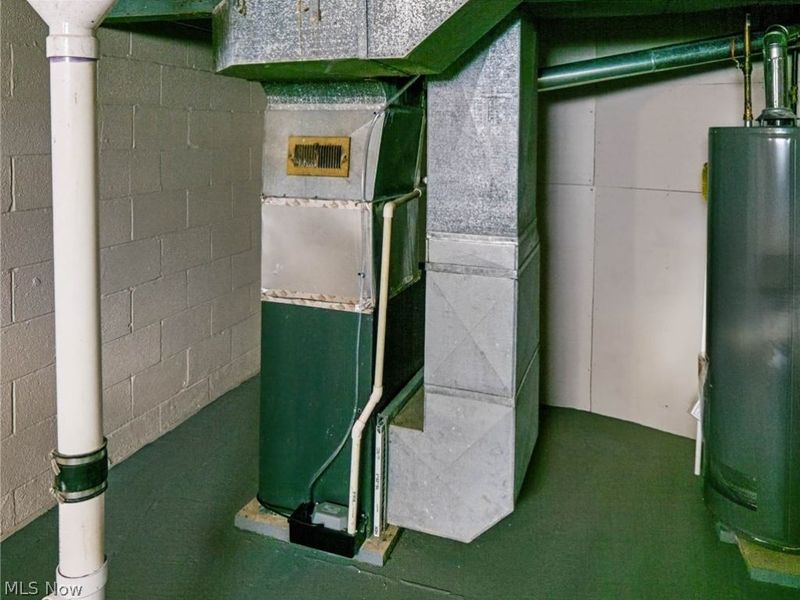 15909 Bryce Avenue, Cleveland, OH 44128 Photo 42