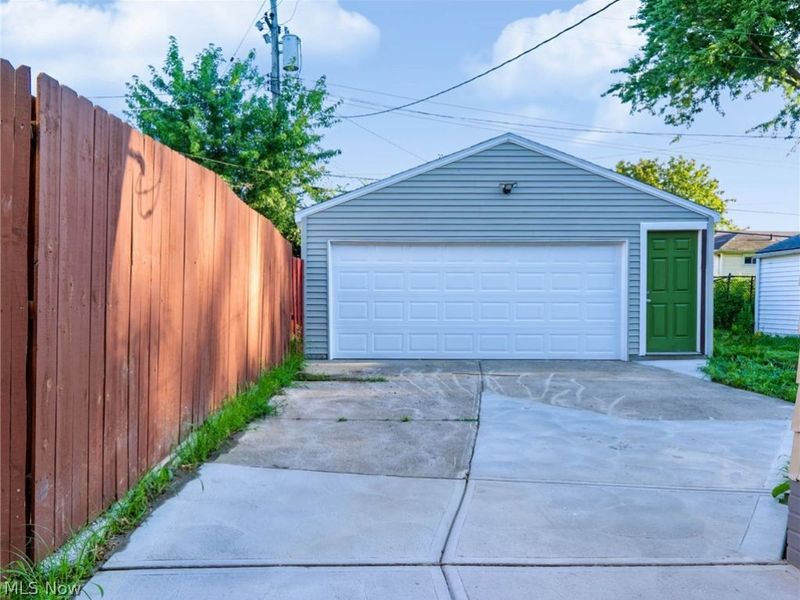 15909 Bryce Avenue, Cleveland, OH 44128 Photo 45