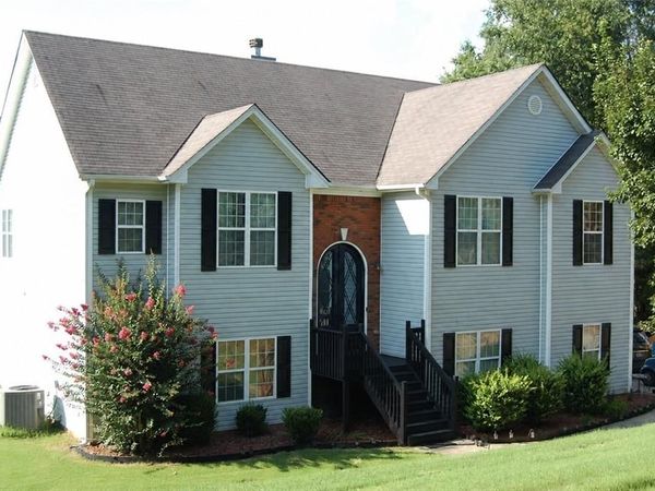 1129 Jefferson Walk Cir, Jefferson, GA 30549
