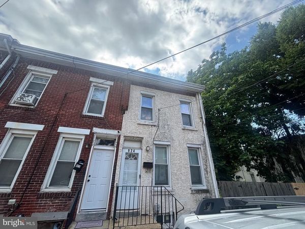 924 JACKSON STREET, NORRISTOWN, PA 19401
