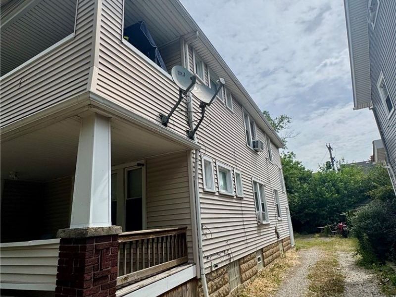 3167 W 115th Street, Cleveland, OH 44111 Photo 3