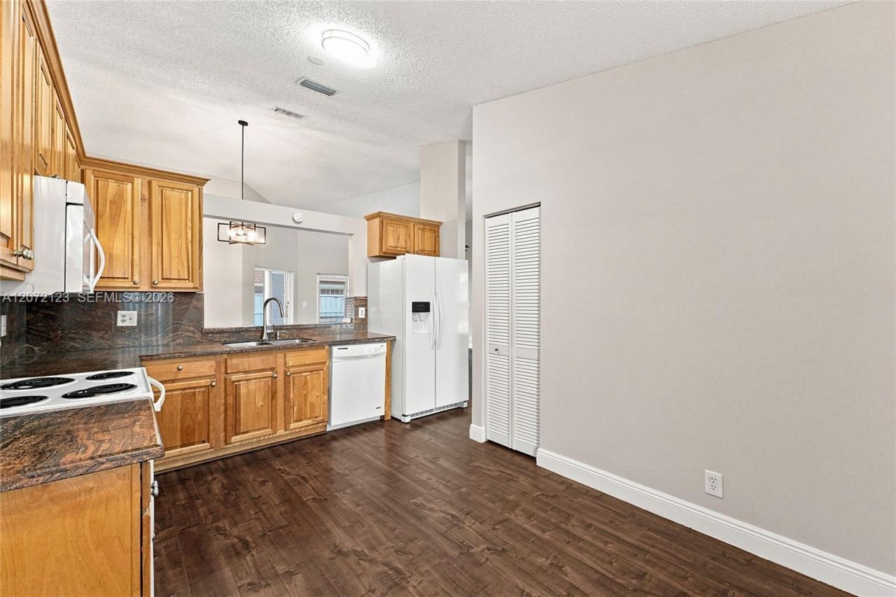 10425 NW 9th Mnr , Coral Springs, FL 33071 Photo