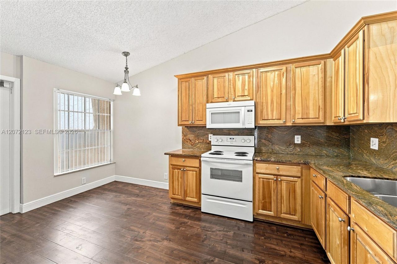 10425 NW 9th Mnr , Coral Springs, FL 33071 Photo