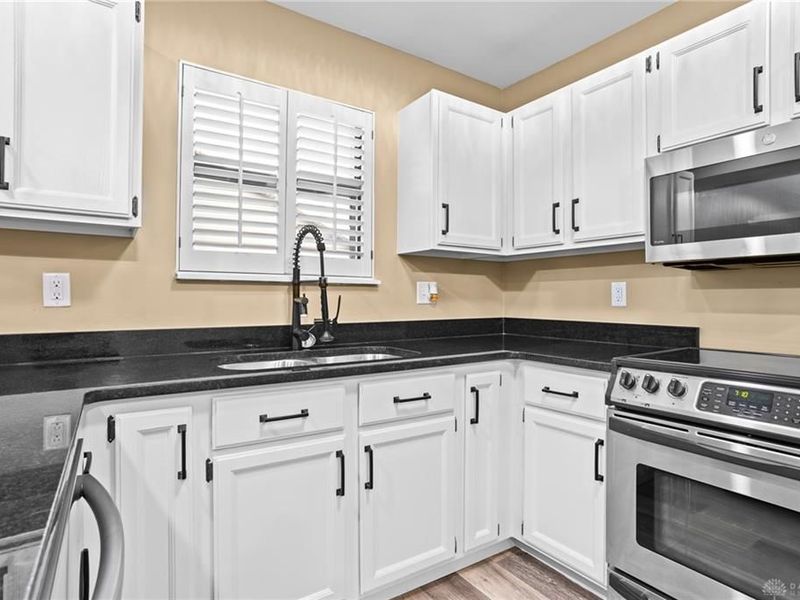 8349 Chinaberry Place, Huber Heights, OH 45424 Photo 6