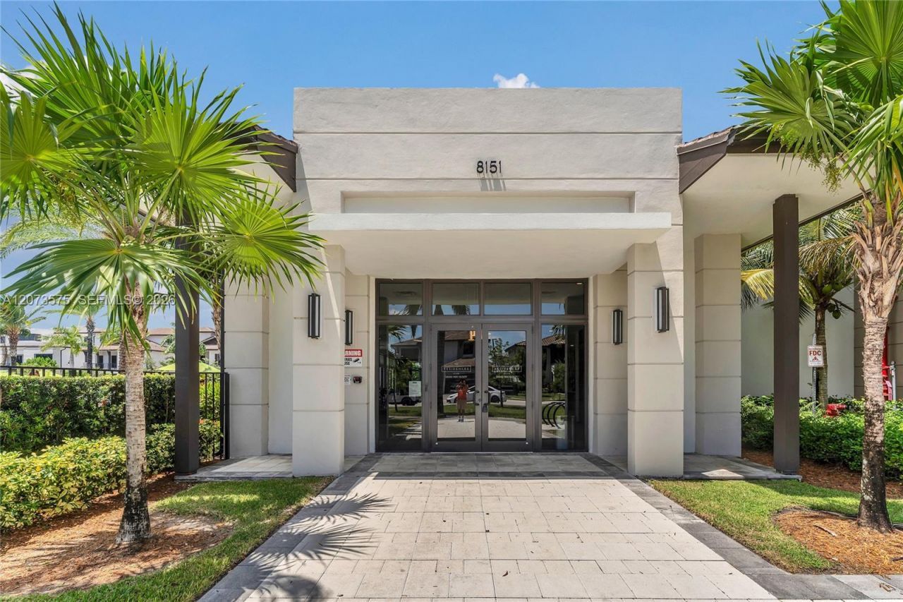 8267 NW 48th St , Doral, FL 33166 Photo