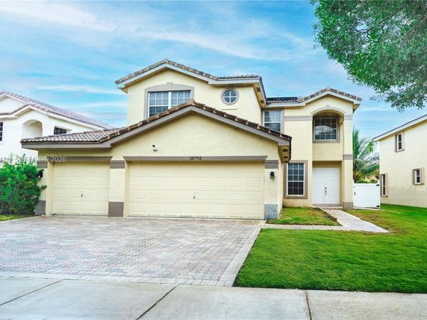15792 SW 24th St , Miramar, FL 33027