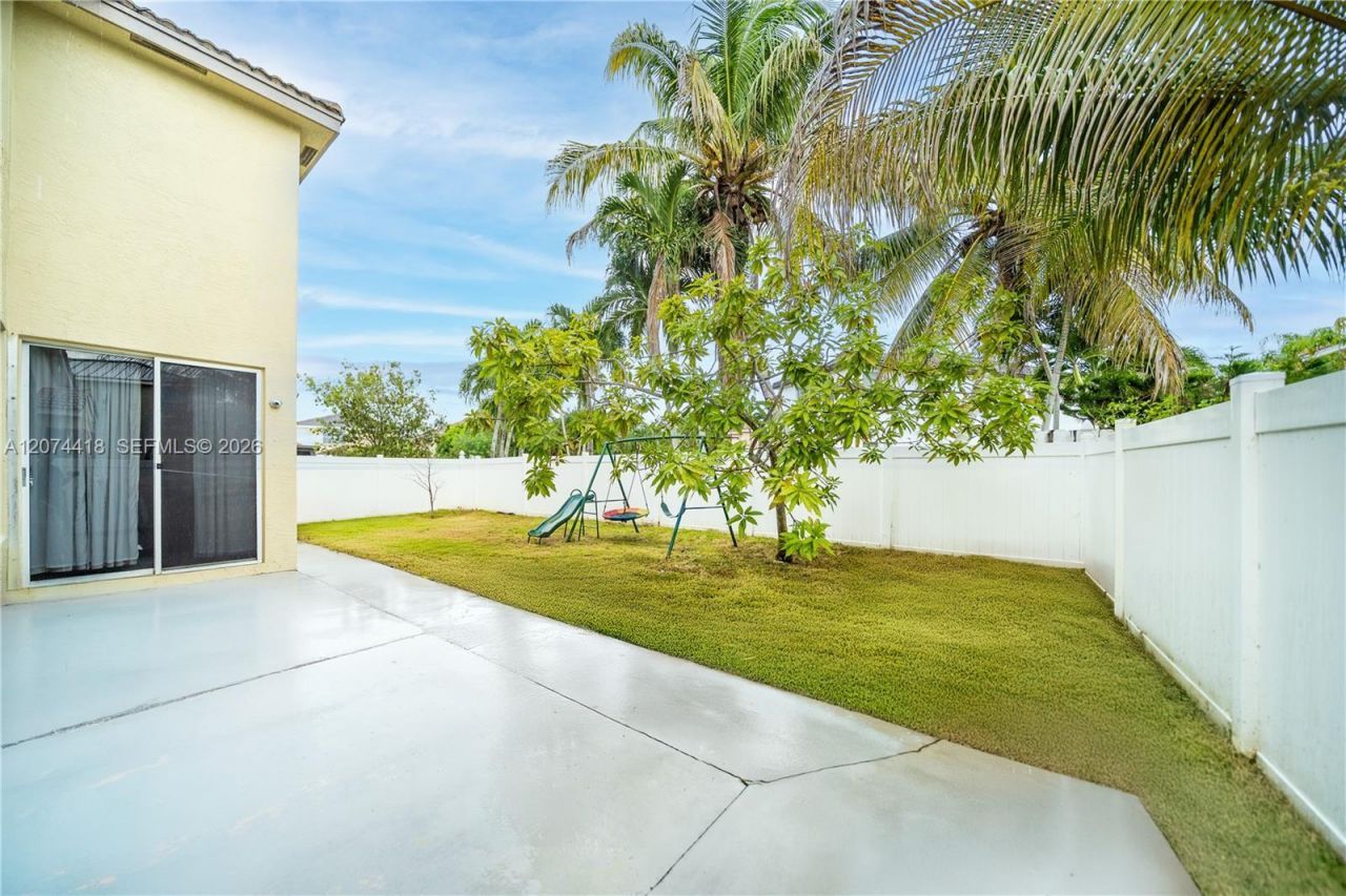 15792 SW 24th St , Miramar, FL 33027 Photo