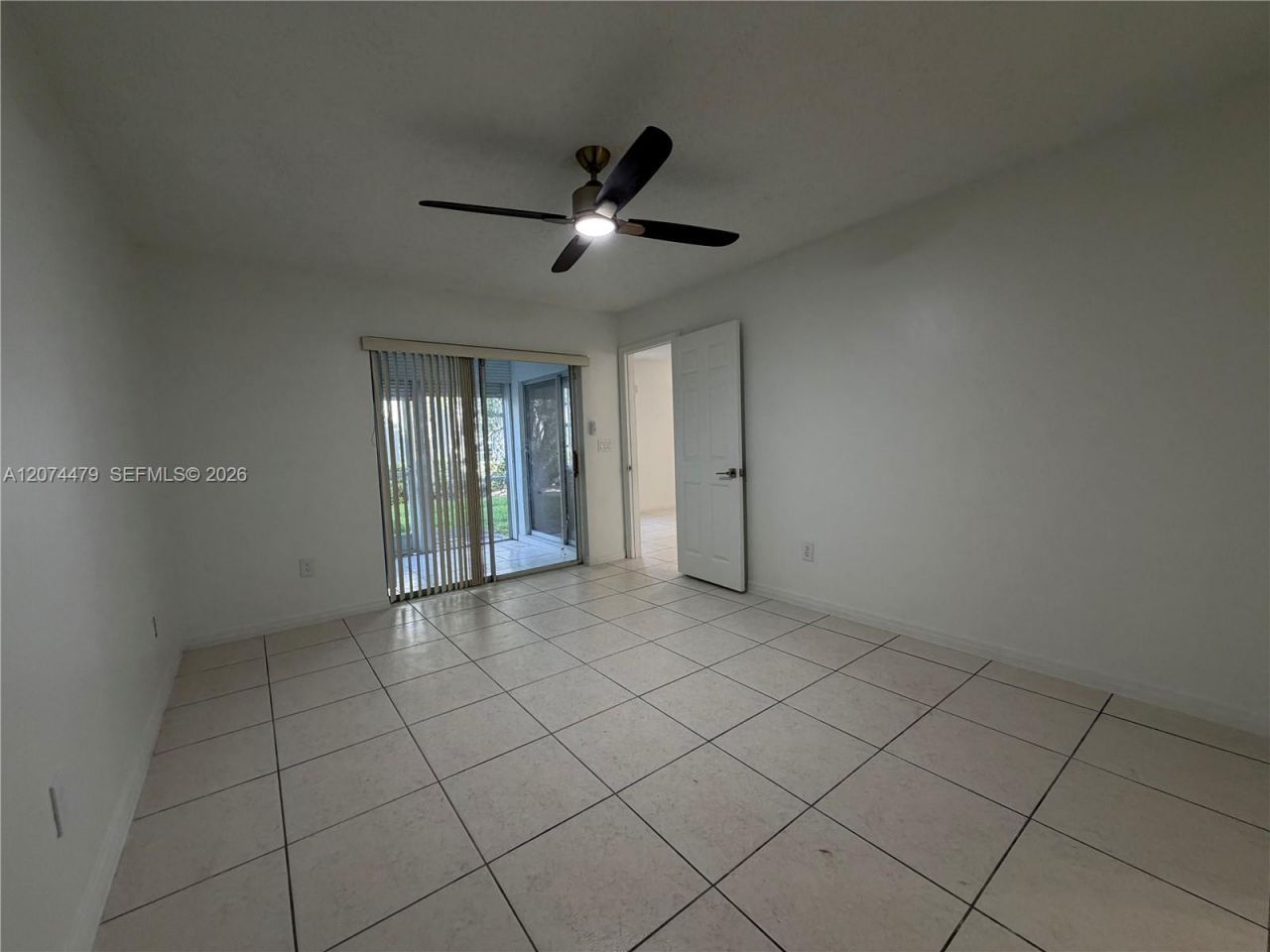 423 NE 210th Cir Ter , Unit 104-25, Miami, FL 33179 Photo