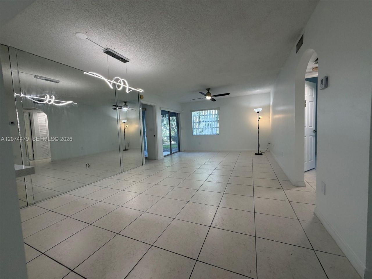 423 NE 210th Cir Ter , Unit 104-25, Miami, FL 33179 Photo