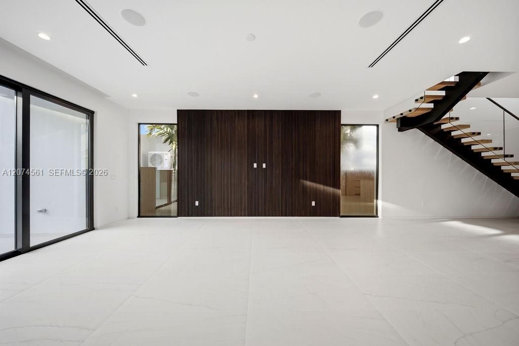 1334 NE 16 Ter , Fort Lauderdale, FL 33304 Photo