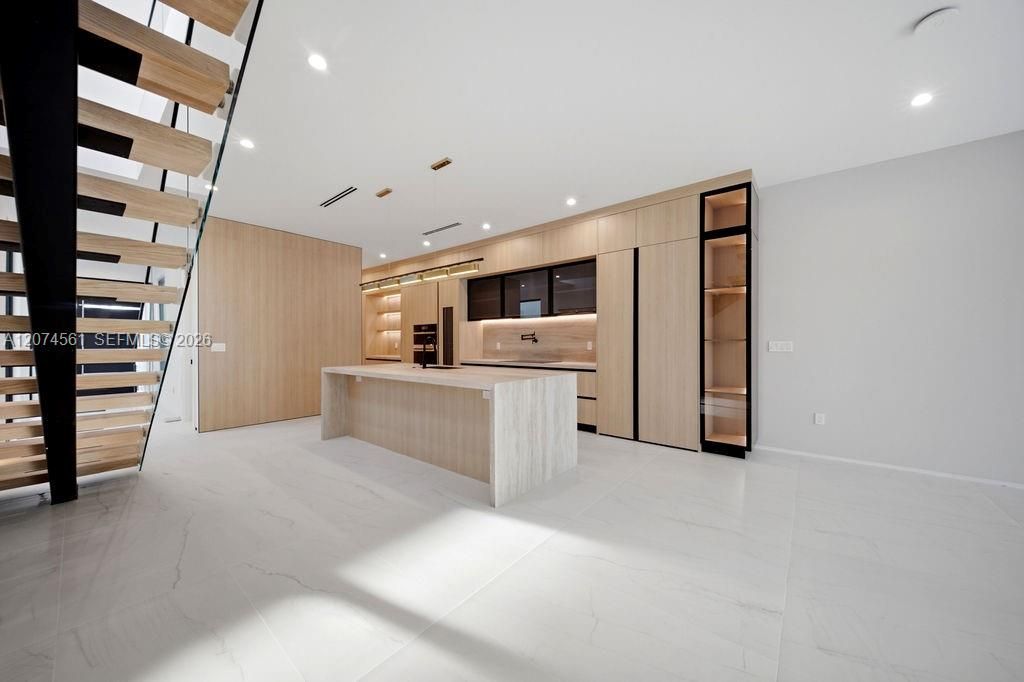 1334 NE 16 Ter , Fort Lauderdale, FL 33304 Photo