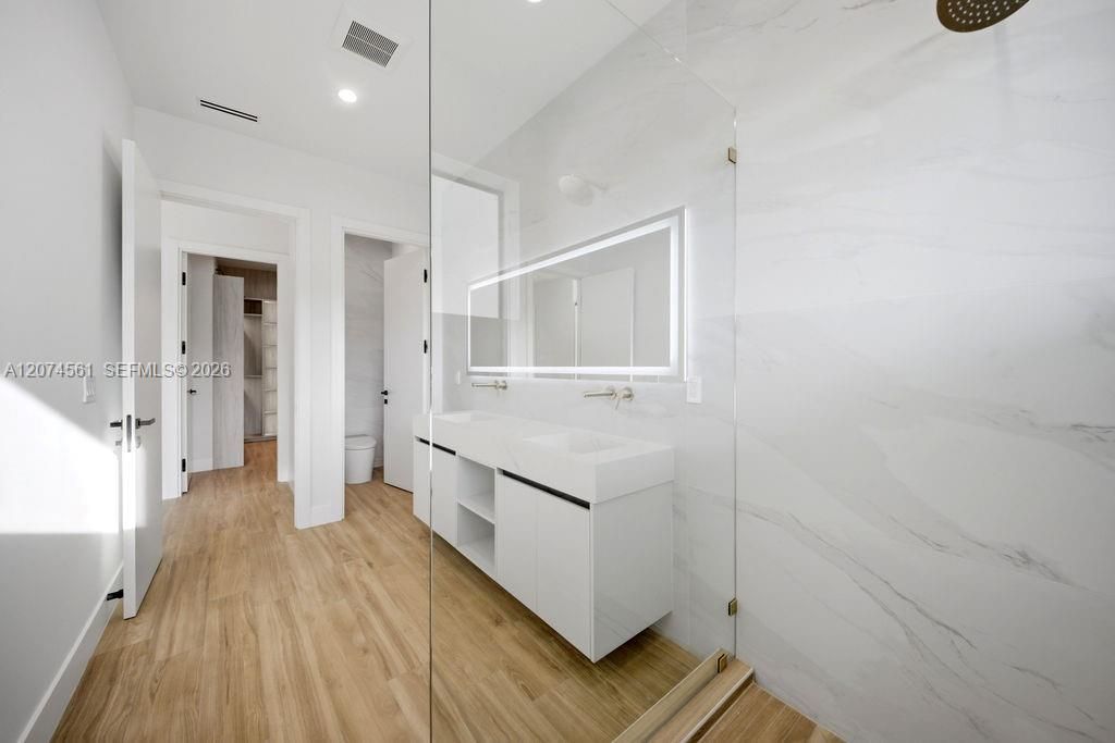 1334 NE 16 Ter , Fort Lauderdale, FL 33304 Photo
