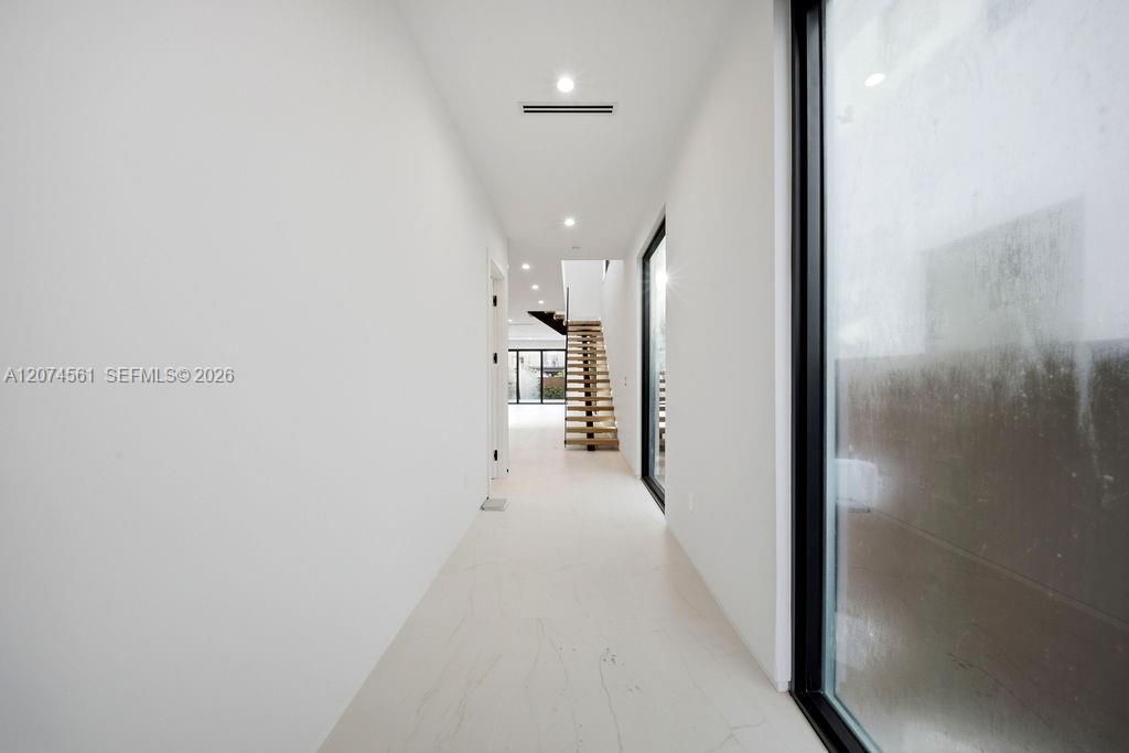 1334 NE 16 Ter , Fort Lauderdale, FL 33304 Photo