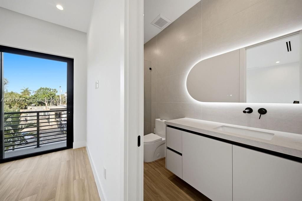 1334 NE 16 Ter , Fort Lauderdale, FL 33304 Photo