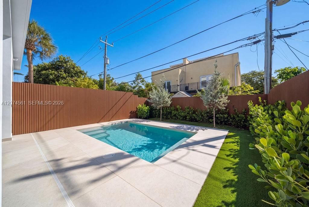 1334 NE 16 Ter , Fort Lauderdale, FL 33304 Photo