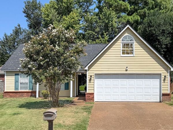 6600 SUNGATE CIR, Bartlett, TN 38135