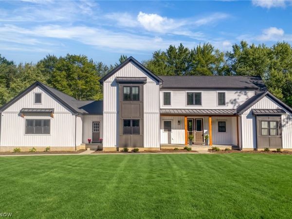38884 Flanders Drive, Solon, OH 44139
