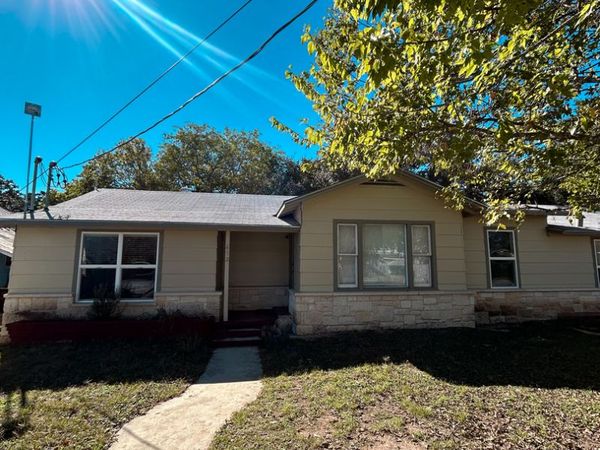 413 9TH ST, Unit A, Blanco, TX 78606