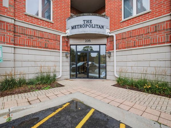 235 N Smith Street , Unit 301, Palatine, IL 60067